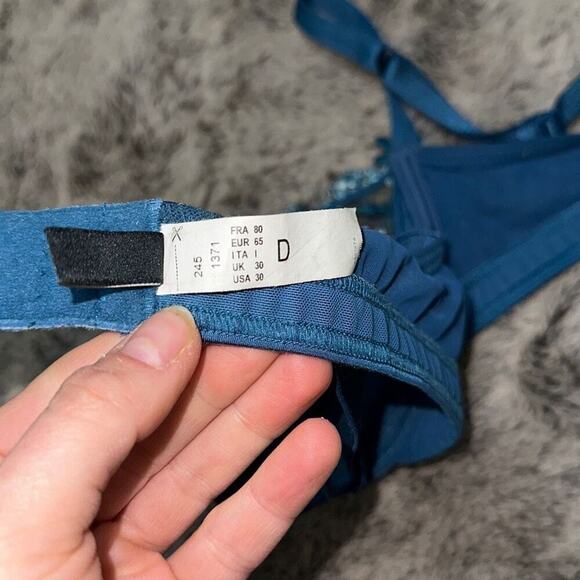 Chantelle Floral Embroidered Blue Underwire Bra | Sz 30D - Picture 9 of 9